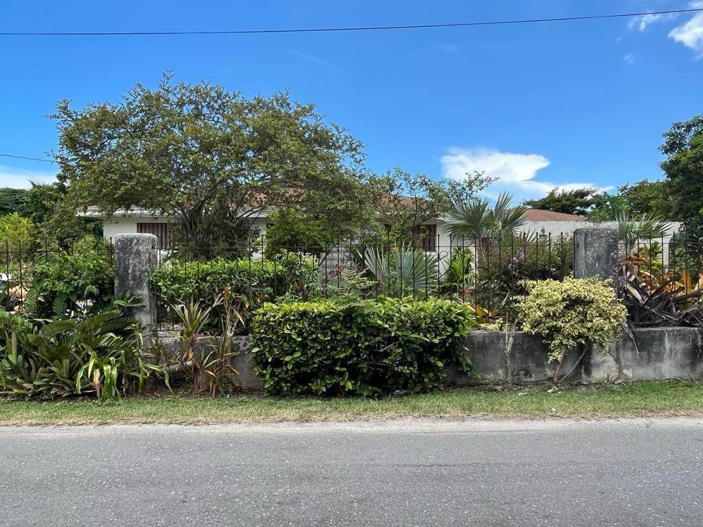 2. Single Family Homes for Sale at Gleniston Gardens, Prince Charles Drive, Nassau and Paradise Island Bahamas