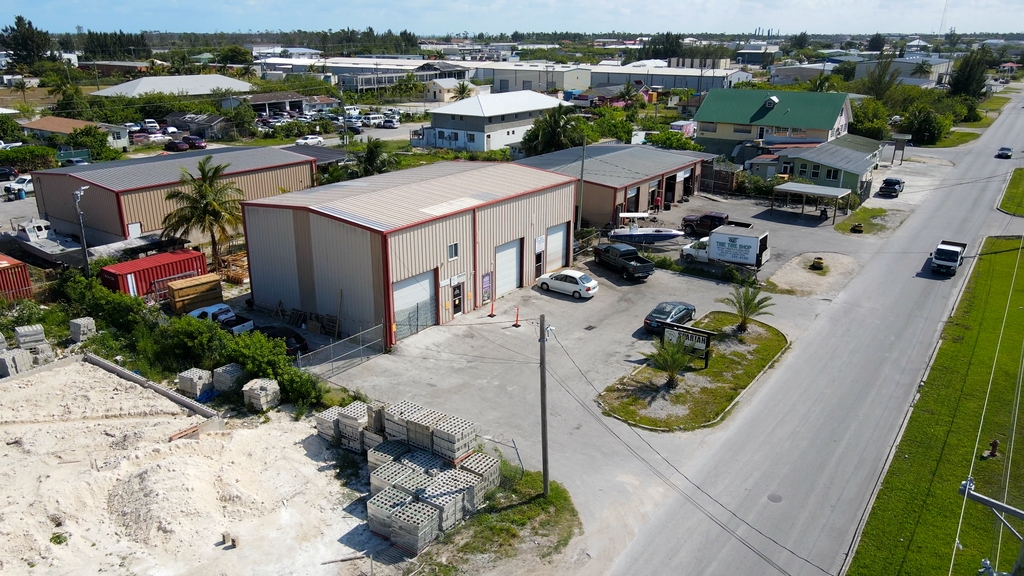 Comercial por un Venta en Civic Industrial Area, Gran Bahama Freeport Bahamas