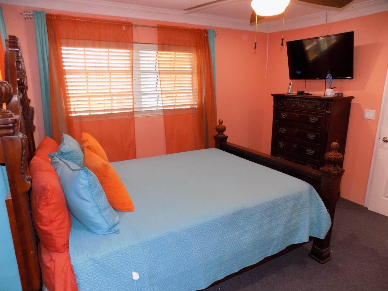 24. Single Family Homes 为 租房 在 Coral Lakes, 科勒尔港, 新普罗维登斯/拿骚 巴哈马