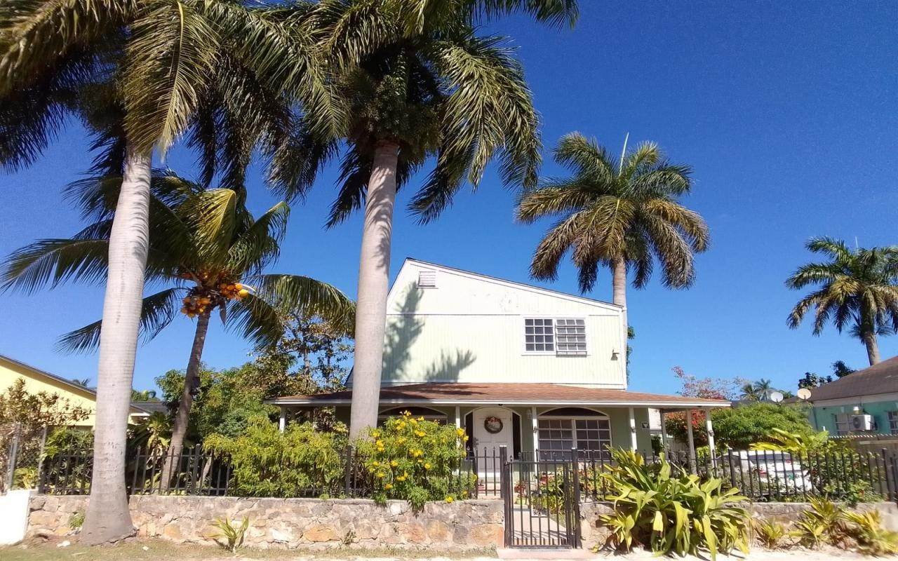 Single Family Homes por un Venta en Village Road, Nueva Providencia / Nassau Bahamas