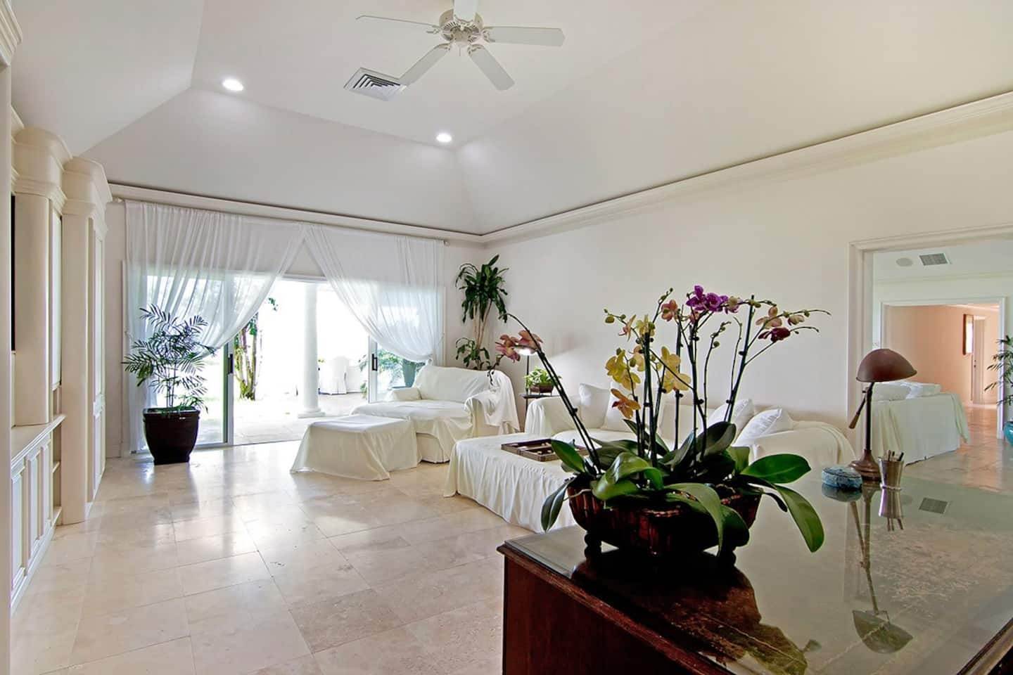 18. Alquileres de Vacaciones por un Alquilar en Clifton Bay House, Lyford Cay Lyford Cay, Nassau New Providence Bahamas
